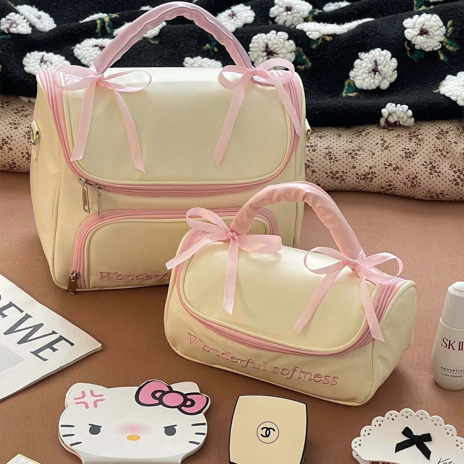 Bowknot hand-held makeup bag, large capacity, multi-layered, with separate compartments for storage, portable travel toiletry bag, stylish design for girls