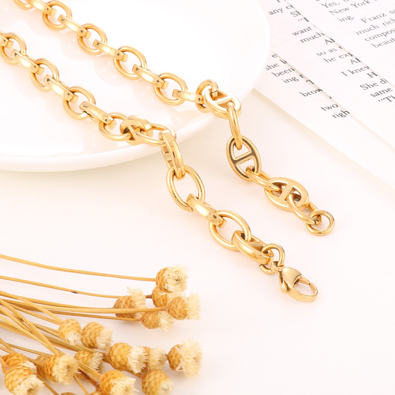 Tarjeta de la rueda de la joyería europea y americana transfronteriza cadena japonesa suéter cadena de moda Oval hebilla abierta collar de Nariz de cerdo pulsera