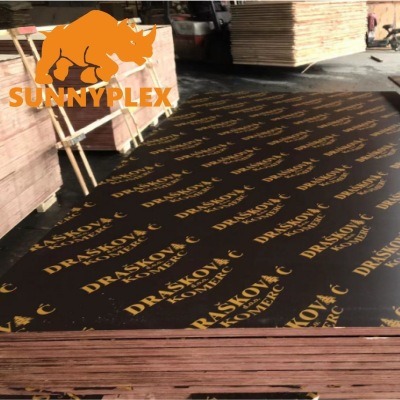 Plantilla de madera de construcción Tablero de ingeniería Impermeable y resistente al desgaste Tablero multicapa cuadrado de madera Tablero completo Tablero laminado Tablero contrachapado