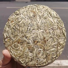 2022年高山白毫银针 月光白300g白茶饼批发 云南大叶种白茶