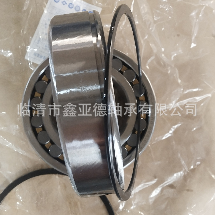 22220CA N 带50卡簧槽 调心滚子轴承  现货销售