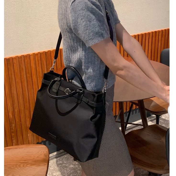 한국 스타일 나일론 대형 가방 노트북 가방 13inch 배낭 통근 대용량 크로스 바디 토트 백 여성