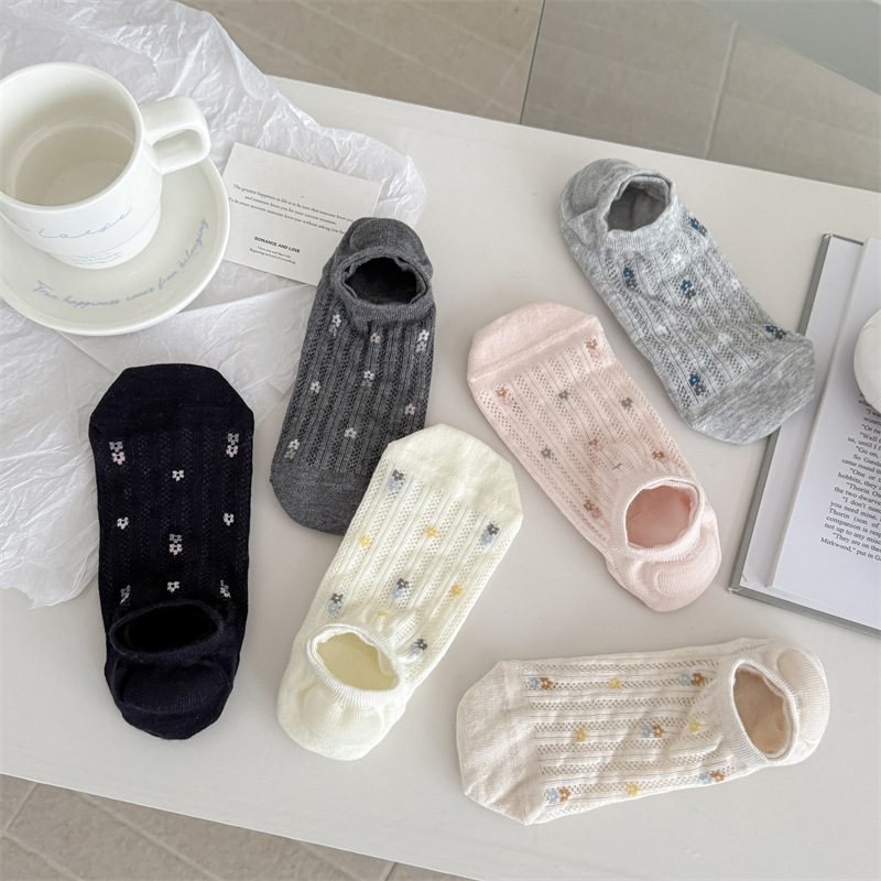 Summer Thin Boat Socks for Women, Floral Low-Cut Invisible Socks, Trendy Non-Slip Breathable Short Socks for Women Summer Thin Boat Socks for Women, Floral Low-Cut Invisible Socks, Trendy Non-Slip Breathable Short Socks for Women