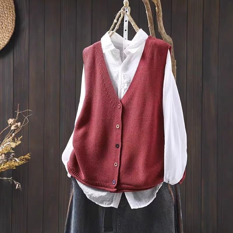 Spring and autumn outerwear, solid-color V-neck knitted cardigan vest, loose-fitting sleeveless sweater, perfect for layering, trendy style Spring and autumn outerwear, solid-color V-neck knitted cardigan vest, loose-fitting sleeveless sweater, perfect for layering, trendy style