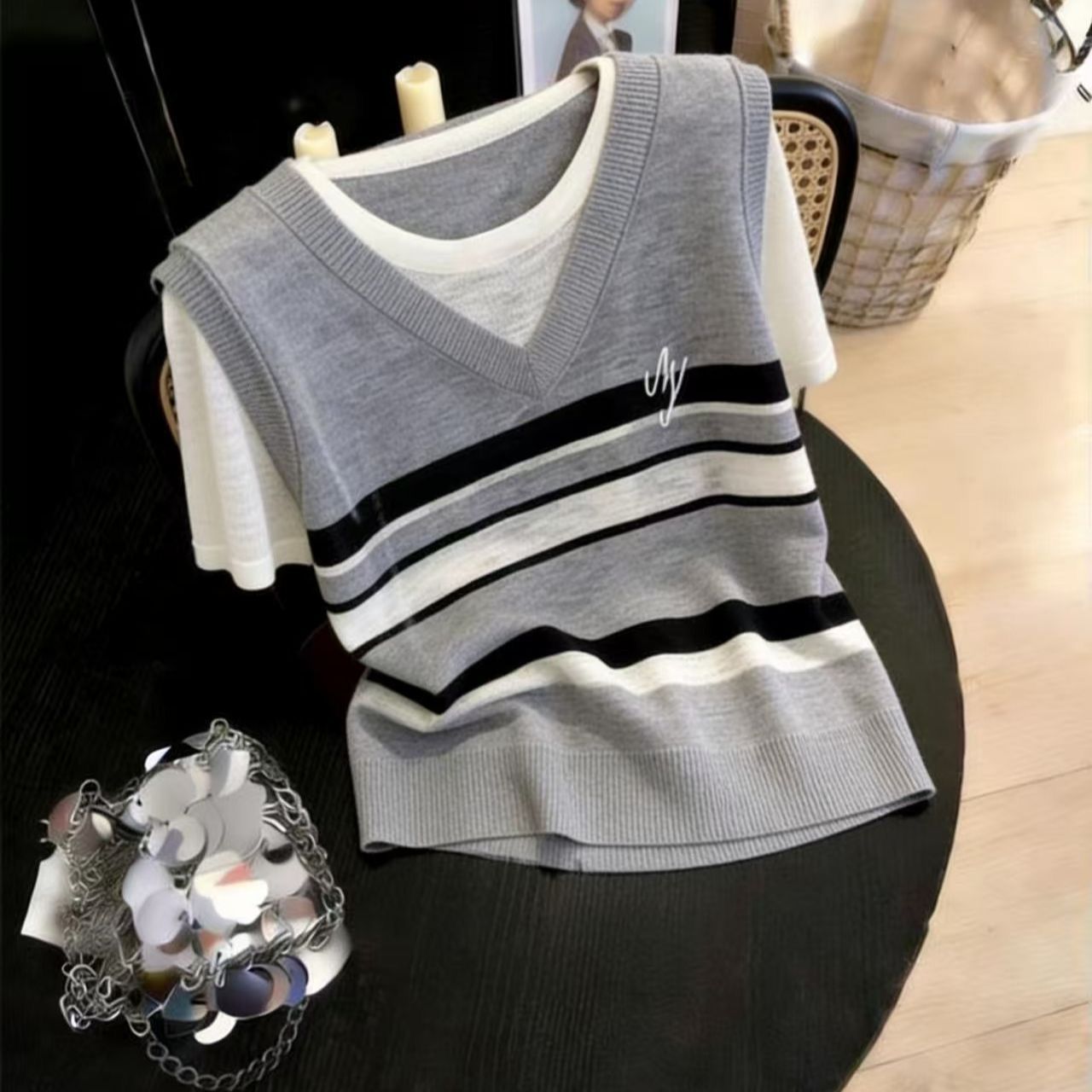 Áo thun nữ cổ tròn phối hai lớp sọc kẻ tay ngắn chất liệu cotton mát — màu xám chi tiết 3
