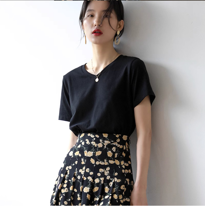 V-neck T-shirt women's short sleeve white bottoming shirt with 2025 new cotton shoulder chicken heart collar summer half sleeve top