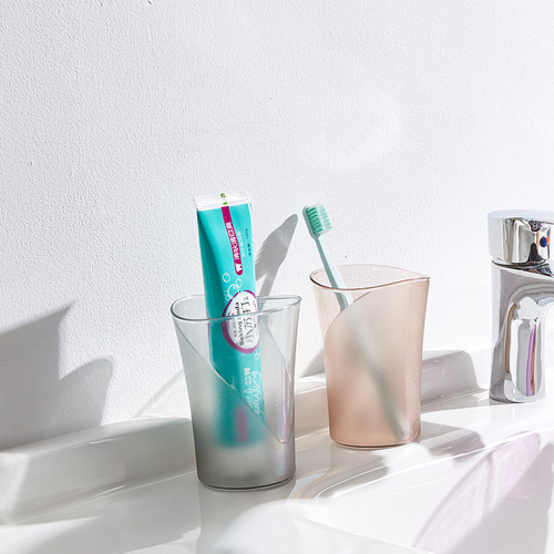 Transparent light luxury mouthwash cup for student dormitory stylish toothbrush cup household minimalist Ins style toothbrush holder
