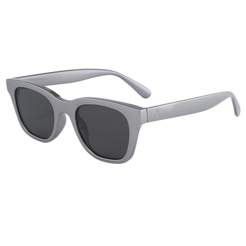 Pearl gray/gray