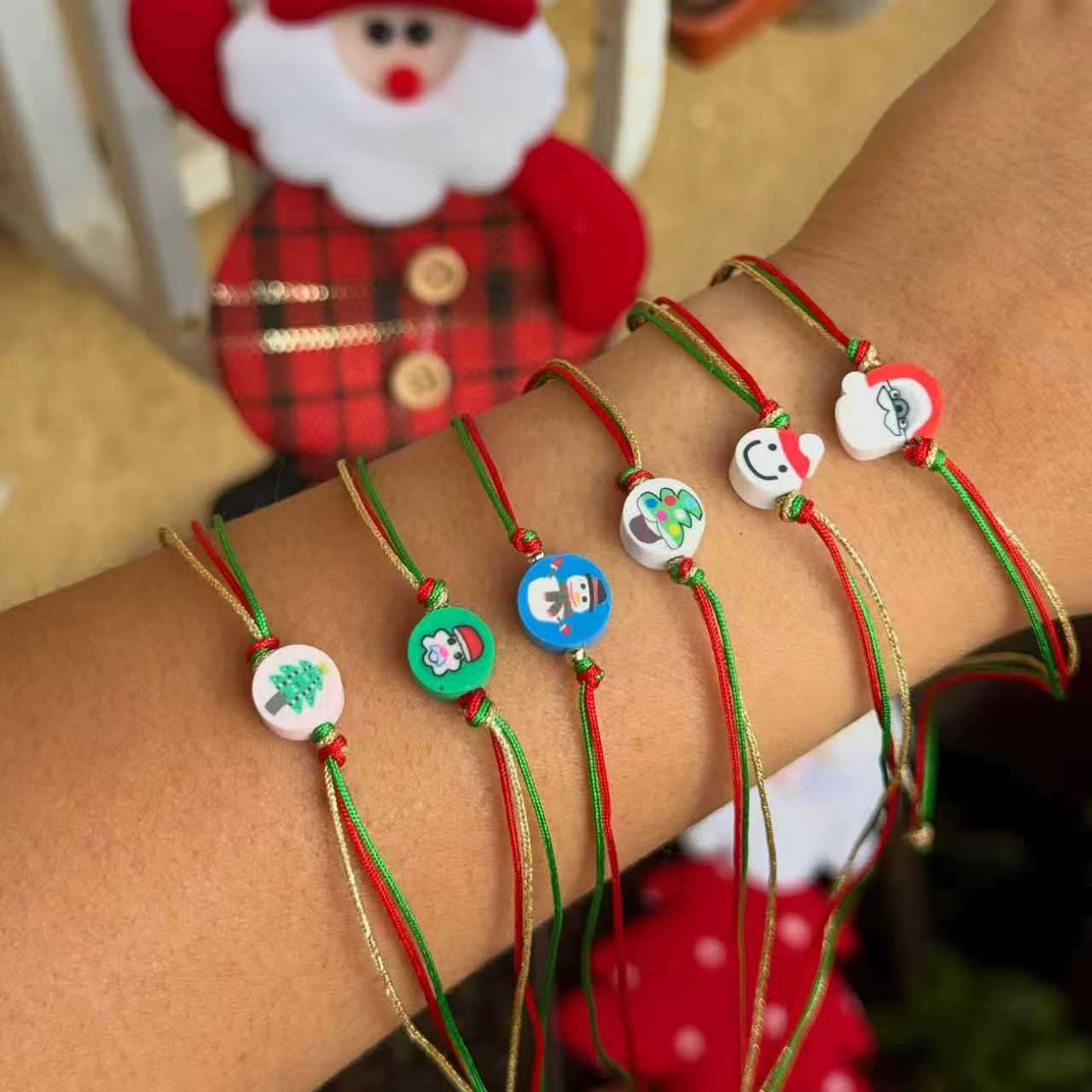 Europa y los Estados Unidos nuevos dibujos animados de Navidad Santa Claus árbol de Navidad perlas de color de Navidad una variedad de cuerdas de mano trenzadas opcionales