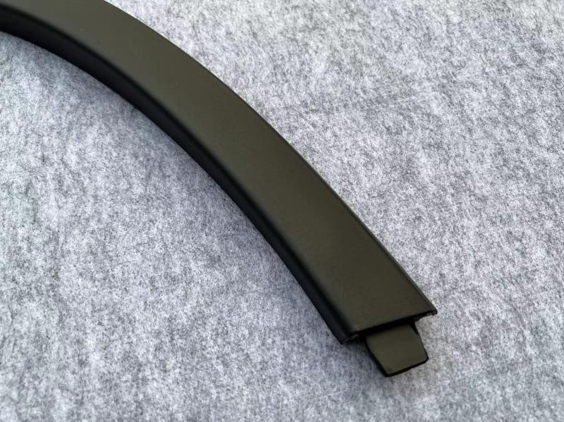 Chevrolet 1416 model, 1718 model, front fender trim, rear fender trim, black trim on the tire, fender panel