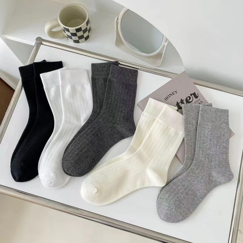 Carefully Selected Autumn Socks for Women, Versatile Mid-Calf Korean Style Slouch Socks in Black, White, and Gray, Classic Solid Color Versatile Maternity Socks