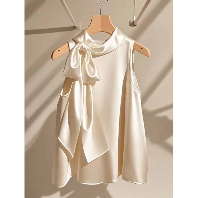 French-Style Champagne White Satin Halter Top for Women, New Summer Loose Bowknot Shirt, Stylish and Youthful Thin Blouse French-Style Champagne White Satin Halter Top for Women, New Summer Loose Bowknot Shirt, Stylish and Youthful Thin Blouse