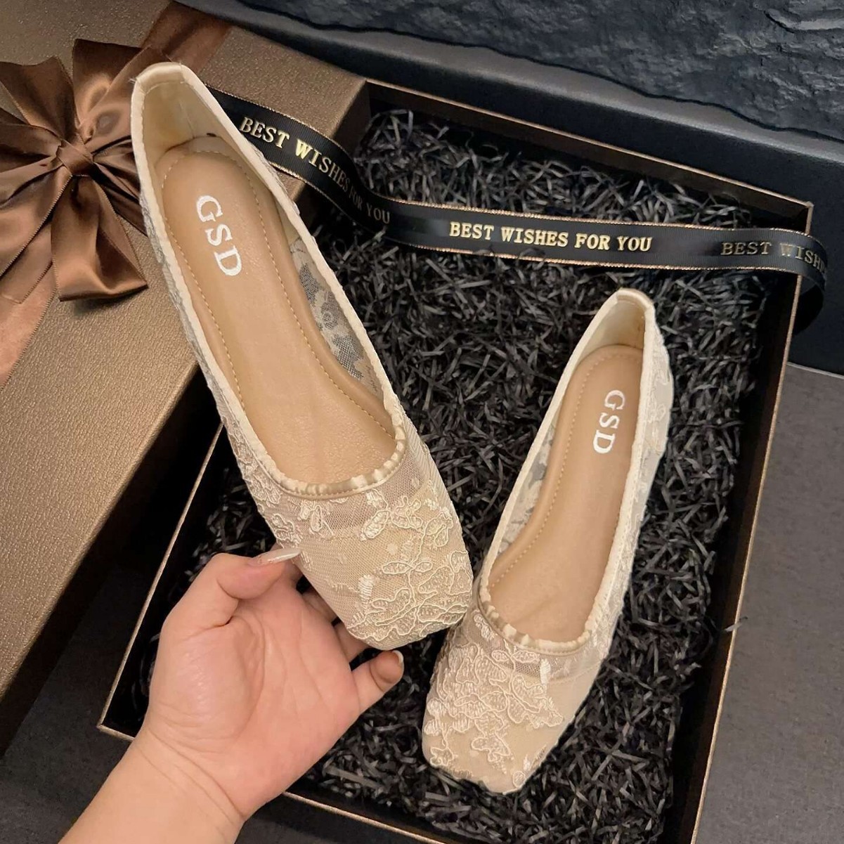 2026 primavera y verano nuevo hilo de malla de encaje sexy tacones altos zapatos de diseño femenino de nicho puntiagudo zapatos de moda superficial