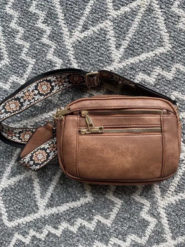 Women's Small Pu Leather Cow Pattern Color Block Plaid Classic Style Square Zipper Crossbody Bag display picture 6