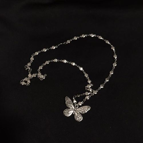 Vintage Butterfly Necklace for Women, Unique Design Titanium Steel Heart Chain Lockchain with Cold Ins Style Butterfly Pendant