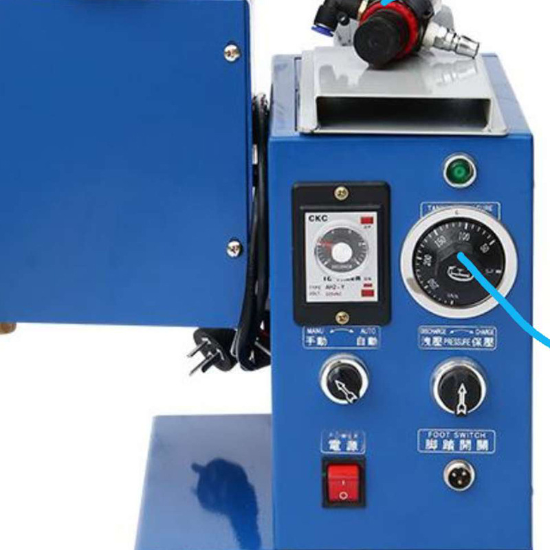 Venta caliente Modificación del coche máquina de inyección de pegamento neumático máquina de pegamento de fusión en caliente Asamblea coche máquina selladora máquina dispensadora de pegamento