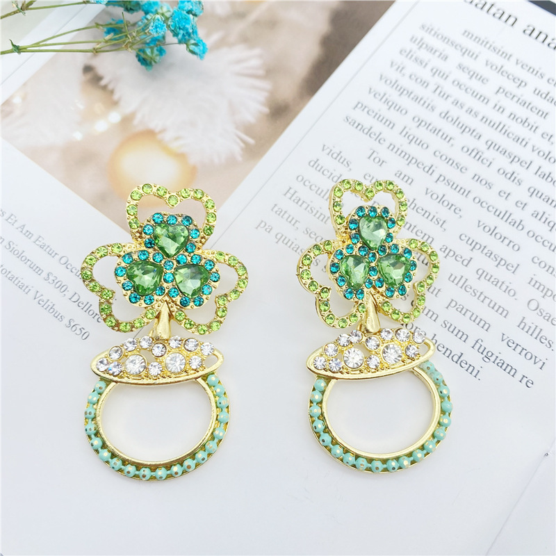 Fashion Shamrock Full Diamond Earrings Wholesale display picture 5