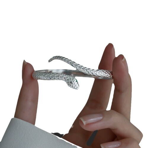  New Green Diamond Serpent Bracelet for Women, Unique Design, High-End Feel, Fashionable and Personalized Accessory
