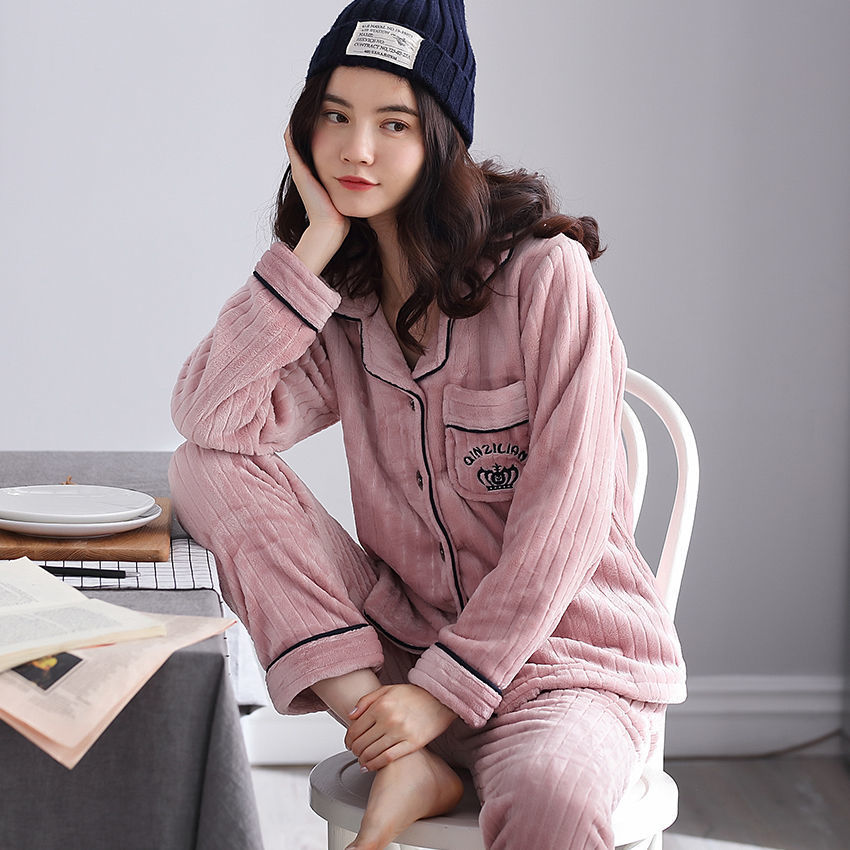Pijamas de invierno de mujeres de invierno grueso con ropa de franela de terciopelo otoño y invierno de mediana edad Coral Pijamas damas de primavera y otoño