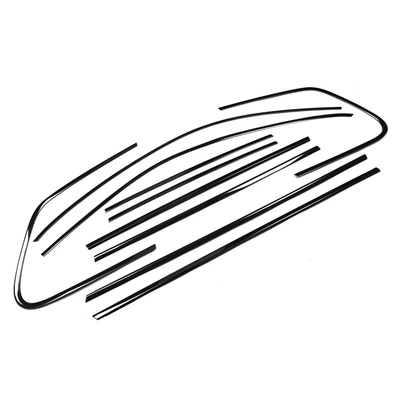 Şüşə kənarı xromları/moldingləri | grille, and front bumper, specifically designed for
