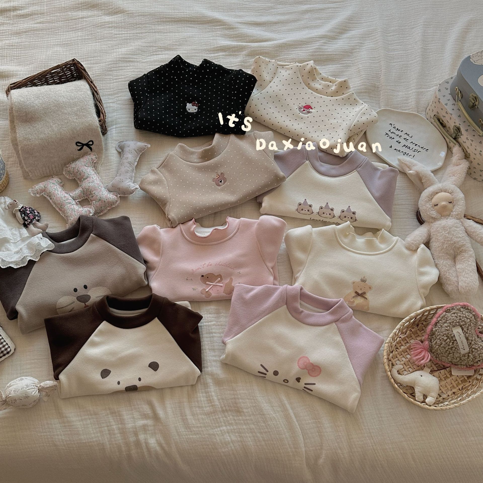 大小卷24男女童加絨加厚半高領打底衫冬季元氣卡通可愛繡T恤26388