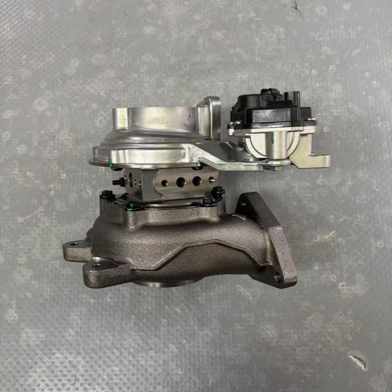 Suitable for Toyota Hilux 2.8t Turbocharger Ct16V.17201-11070.17201-L071, Etc