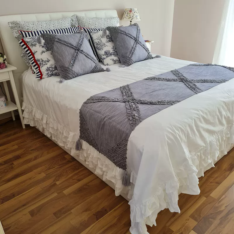 Bedspread, duvet, pillow