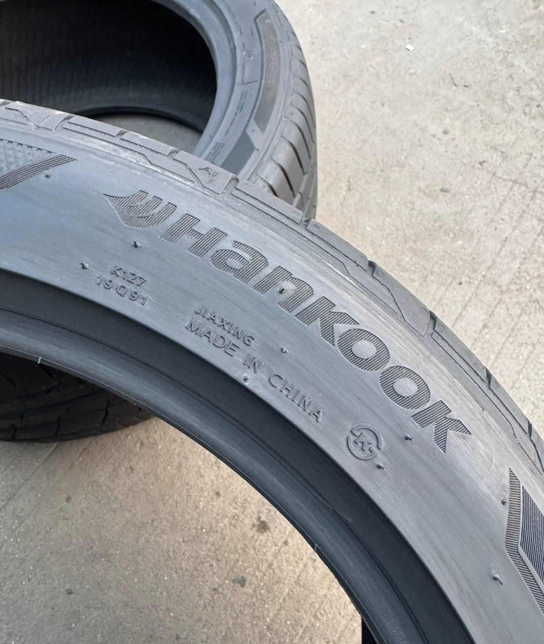 Б/у шина Hankook 225/45R17 91Y Ventus S1 evo2 K127 для Golf A3