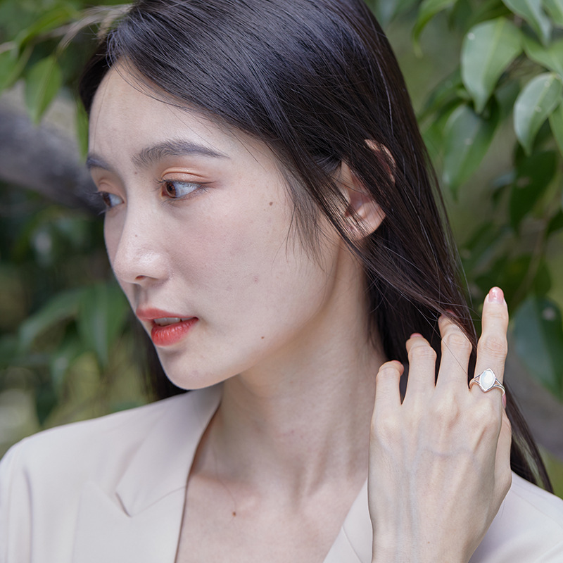 New retro simple 925 silver electroplating simple geometric white shell ring