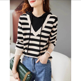 ���e�Ӻ�ë������Ů2023���򶬼��¿�r�к��s�كɼ��Bñᘿ�����