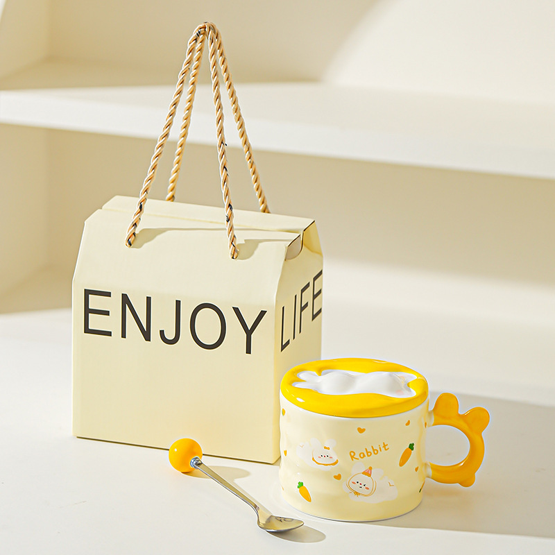Conejo de dibujos animados con tazas de cerámica con tapa para niñas tazas de marca resistentes a altas temperaturas lindas tazas de agua creativas tazas de oficina pequeñas tazas de regalo