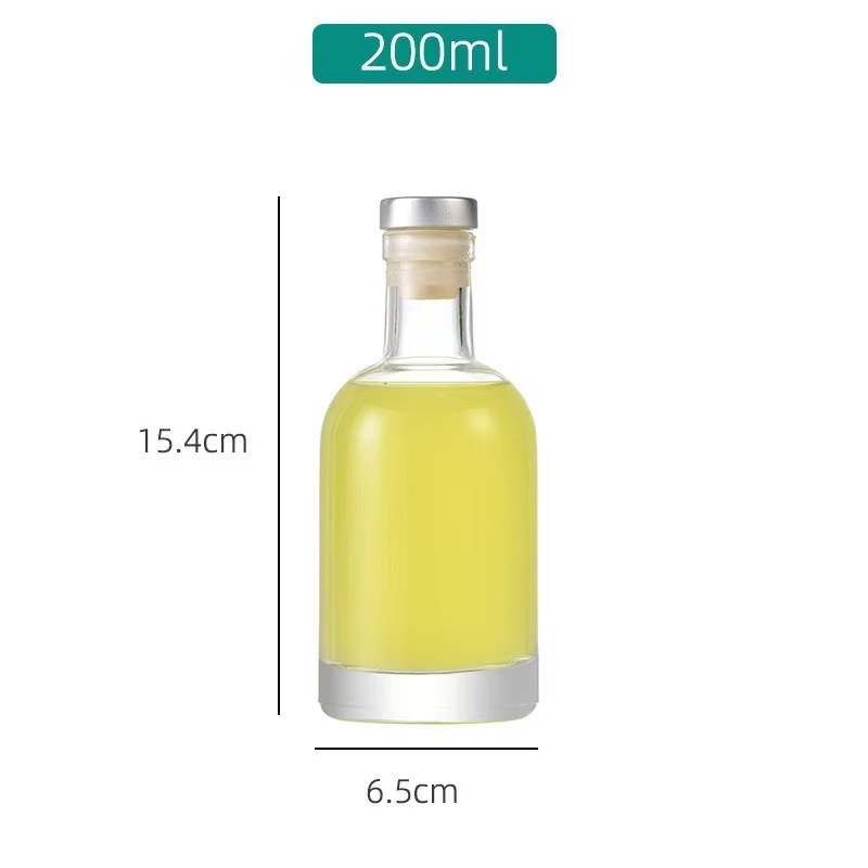 Botella vacía de vodka botella vacía de vino de fruta corporativa privada personalizada botella de vidrio blanco cristalino especial para banquete soporte personalizado