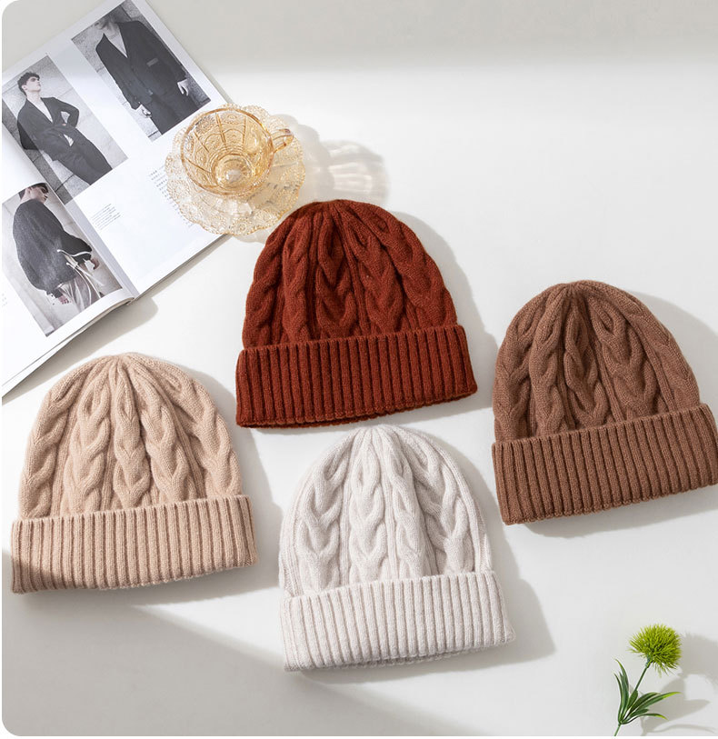 Women's Fashion Solid Color Eaveless Wool Cap display picture 1