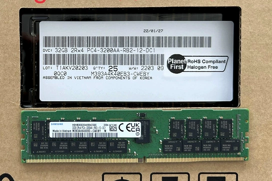 Модуль серверной памяти 32 ГБ 2R*4 3200, оригинал Samsung, новый