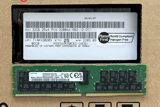 Модуль серверной памяти 32 ГБ 2R*4 3200, оригинал Samsung, новый