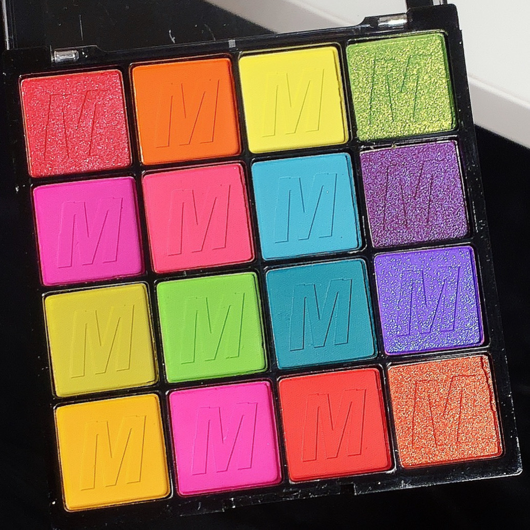 Elegant Solid Color Plastic Eye Shadow display picture 2