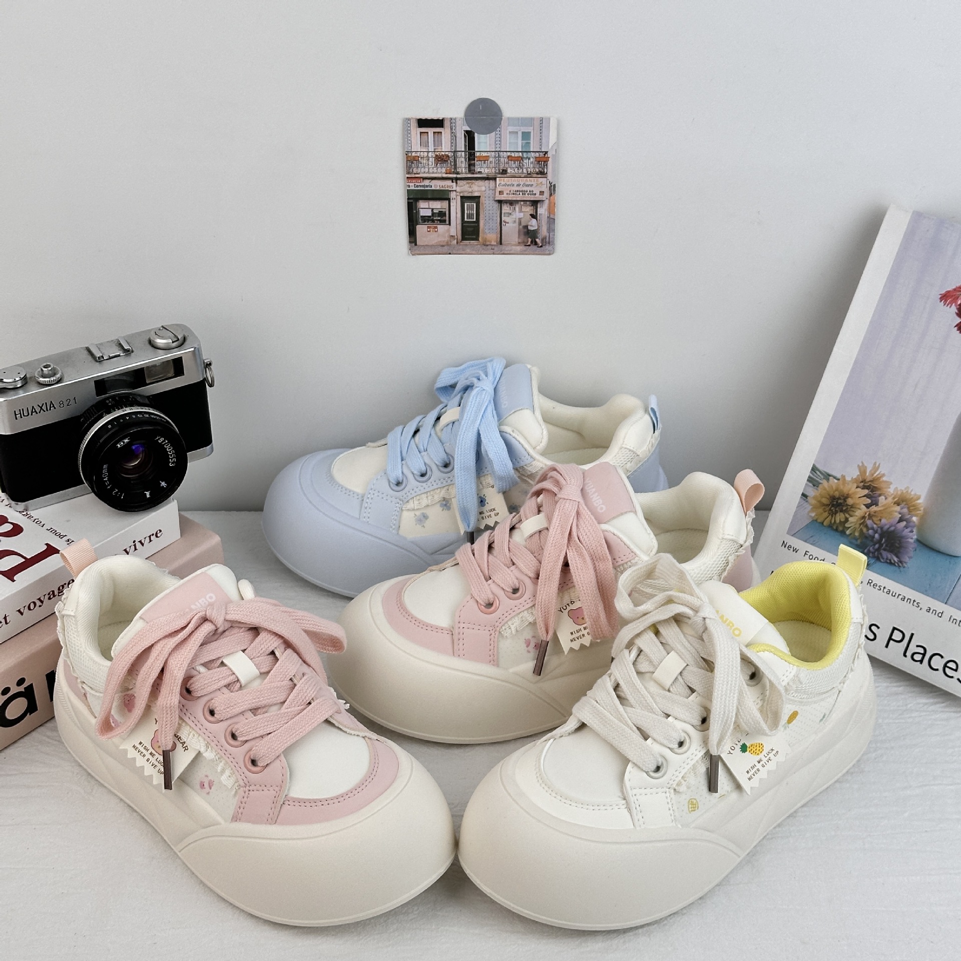 Yuanbo feo y lindo zapatos de pan de cabeza grande mujer 2025 verano casual todo-fósforo oso estampado plataforma elevador zapatos de tabla