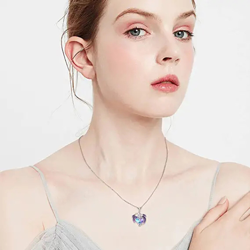 1 Piece Fashion Heart Shape Dragon Alloy Plating Inlay Artificial Gemstones Womenu0027S Pendant Neck