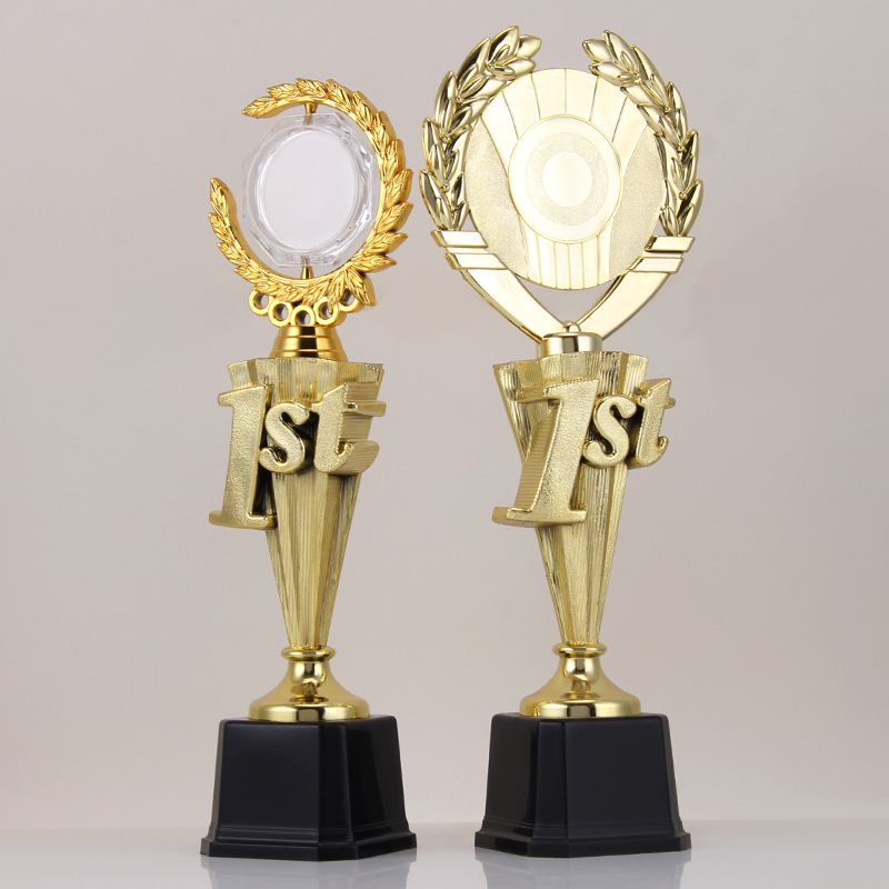 Nuevo trofeo estrella de cinco puntas 1er trofeo al por mayor personalizado MVP voluntario trofeo estrella de cinco puntas regalo de celebración escolar