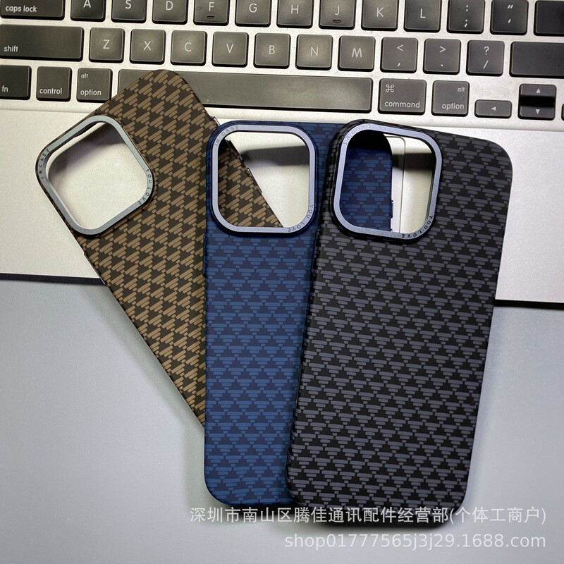 For iPhone16E Phone Case Advanced Embossed Fiber Source Pattern PC Apple 15ProMax Drop-Resistant Protective Case