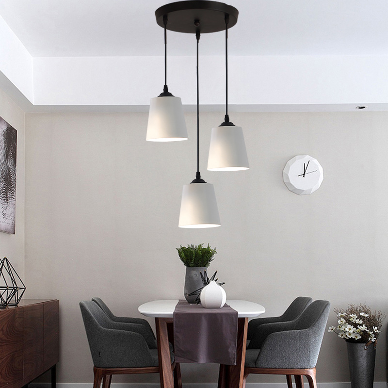 Araña nórdica moderna minimalista restaurante de tres cabezas Araña Personalidad Creativa Bar leche té cafetería macaron araña