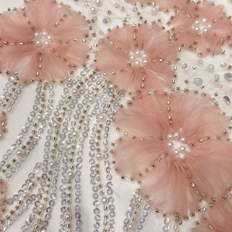 Fábrica de flores en stock bordadas perlas bordadas esquinillas de perlas bordadas de moda pequeña fresca vestido vestido de boda tela