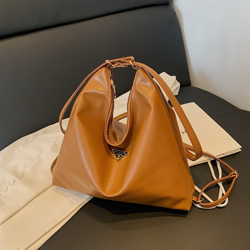 Bolso de mujer de gran capacidad primavera y verano 2025 nuevo tipo de mochila de cadena mochila de hombro de alta calidad sensación de viaje bolsa