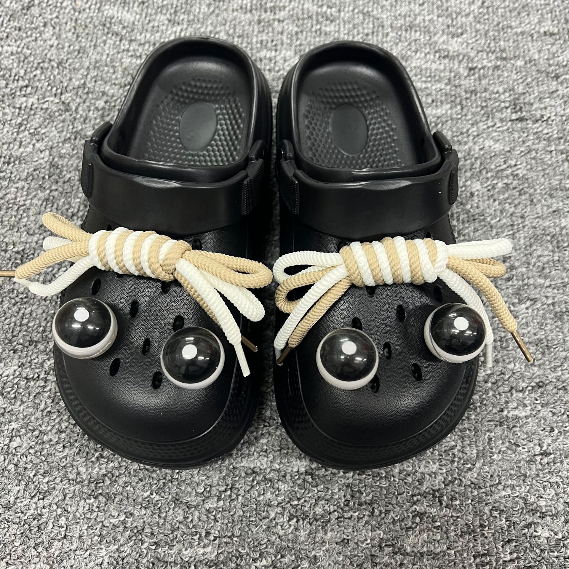 검은 눈 신발끈