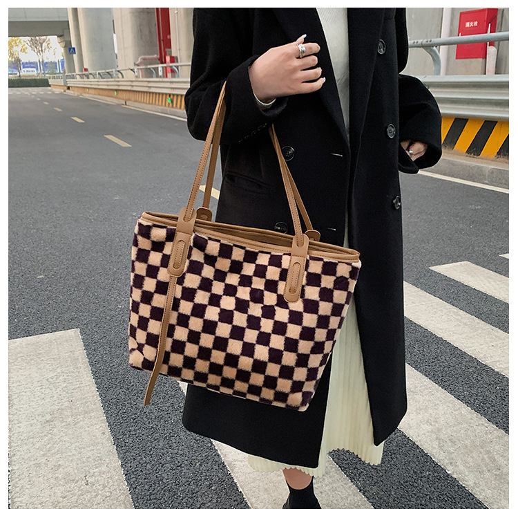 Fashion shoulder womens bag handbag Korean largecapacity checkerboard bag wholesalepicture30