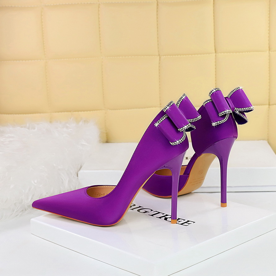 Pointed Stiletto Heels With Rhinestones And Back Bow For Women_voghion.com