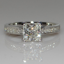 正方形钻公主戒指四爪女仿真钻石结婚简约日韩时尚钻戒锆石戒指