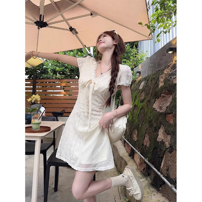 温柔风蕾丝拼接短袖连衣裙女夏季法式气质高级感收腰显瘦A字长裙|undefined