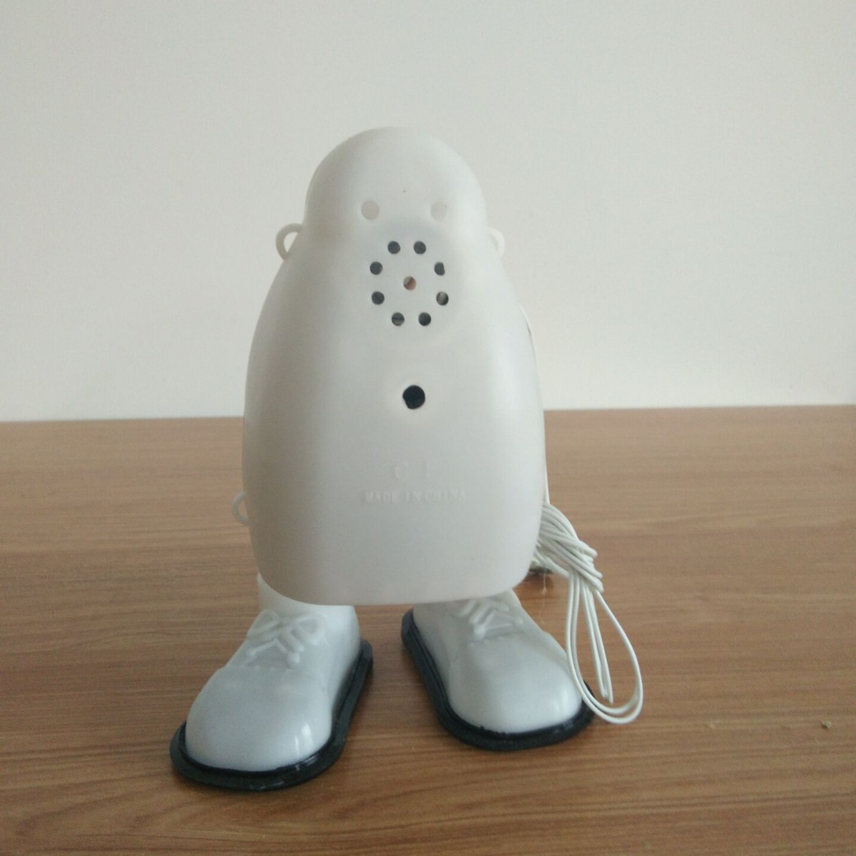 Manufacturer supplies English single-track and multi-track walking doll toy mechanism wholesale intelligent mechanism