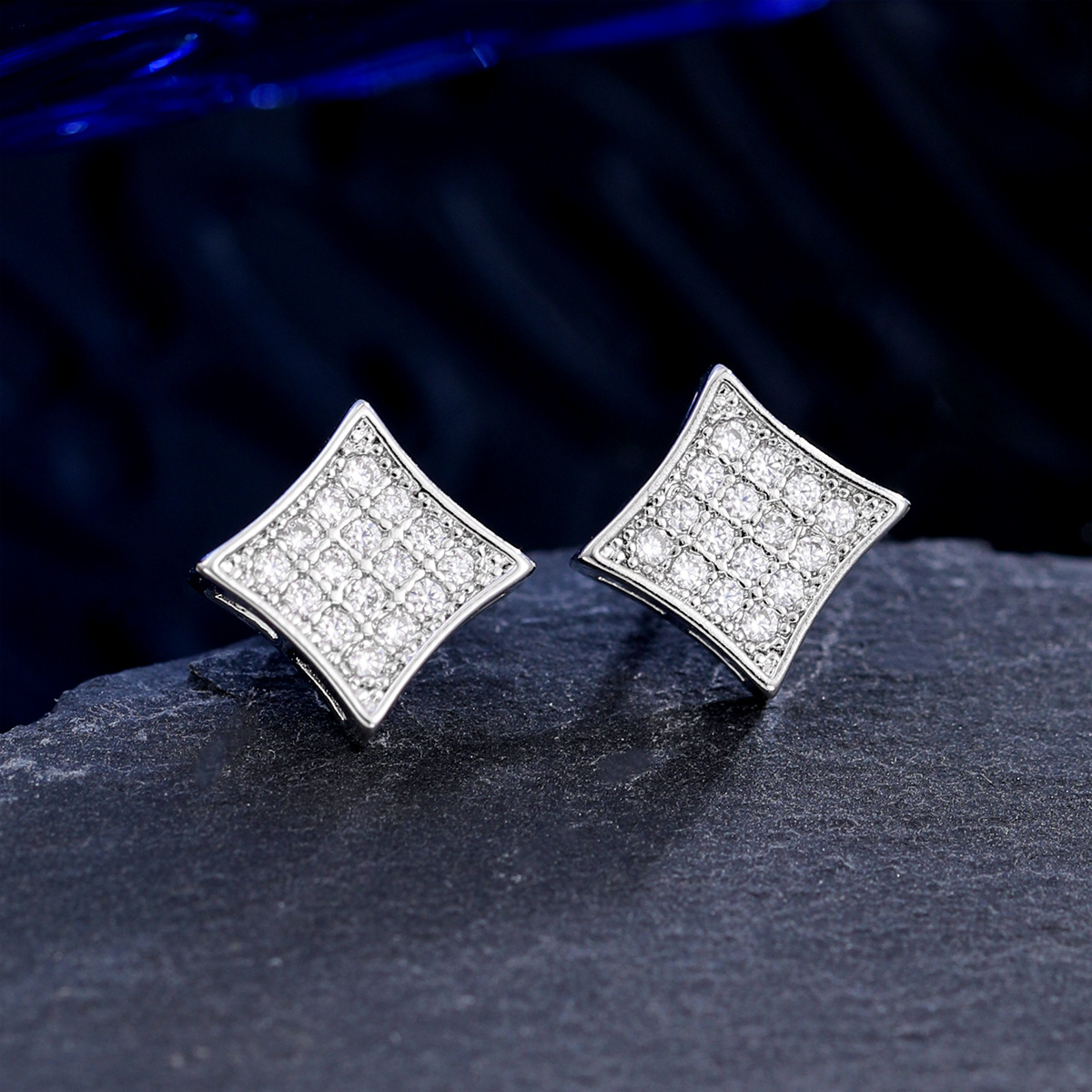 CR7 Diamond Studs - Micro-Inlaid Zircon Hip Hop Earrings For Men (Football Inspired Luxury Studs, Hot Selling)_voghion.com